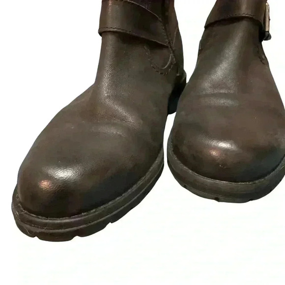 Clarks women’s 6.5 Clarkwell strap boots black buckle closure side zipper - Picture 8 of 16